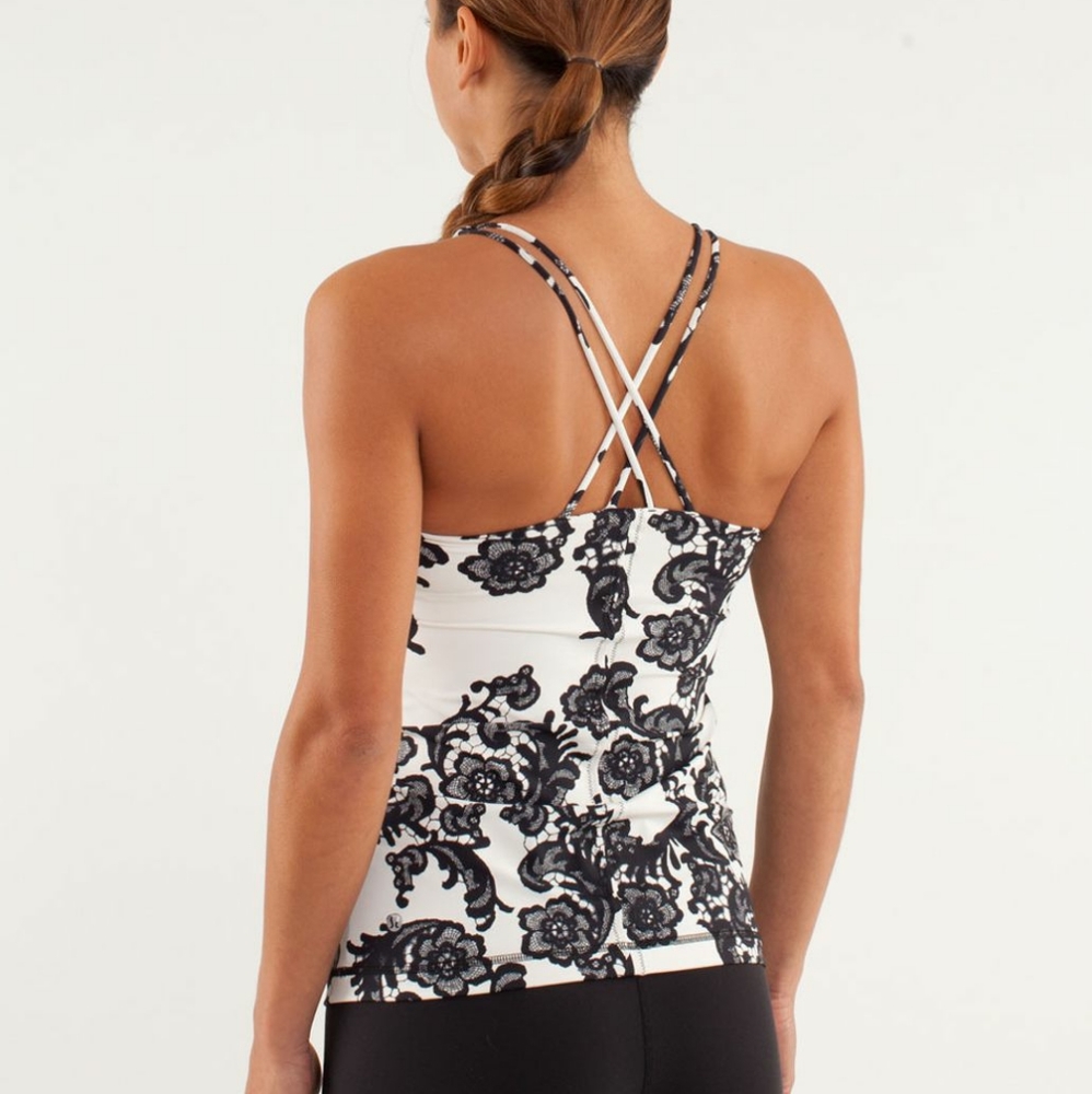 RARE! EUC Lululemon Free to be Tank Black Ivory …